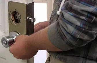 Universal Locksmith Store West Covina, CA 626-382-3553 - 12-locks-replace