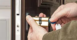 Universal Locksmith Store West Covina, CA 626-382-3553